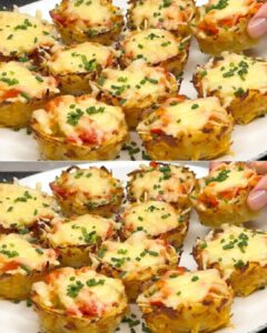 Muffin di patate grattugiate con peperoni, cipolle e prosciutto