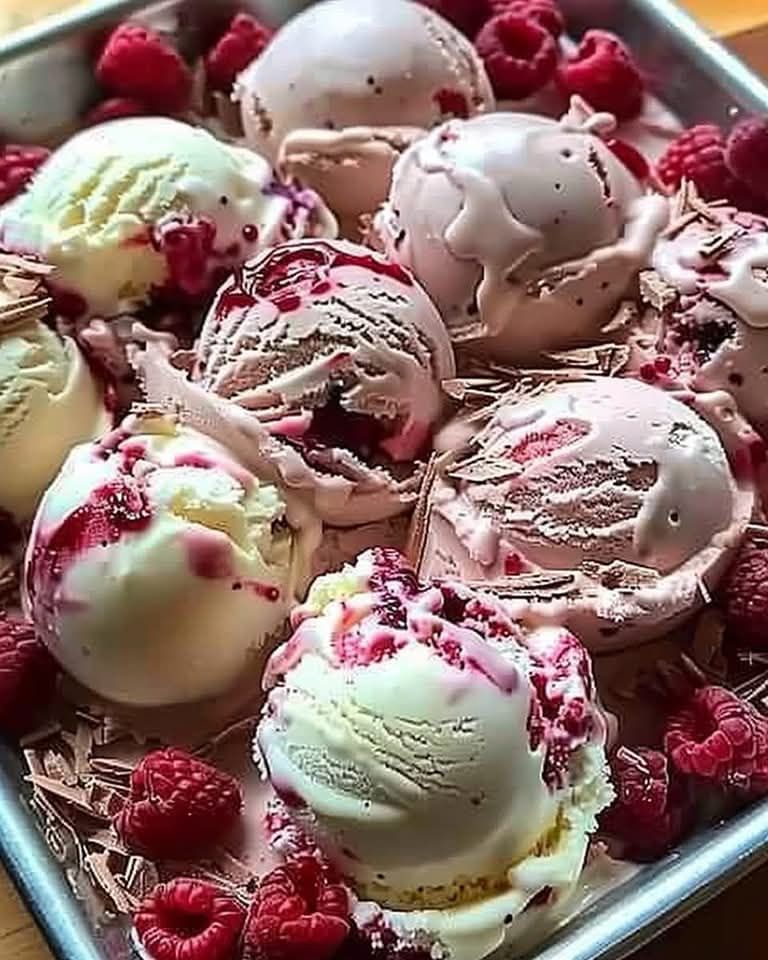 Gelato Romantico Fai-da-te con Variegatura ai Lamponi
