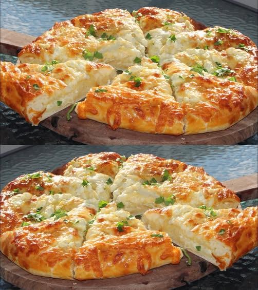 Cuocio il pane al formaggio greco almeno due volte a settimana!