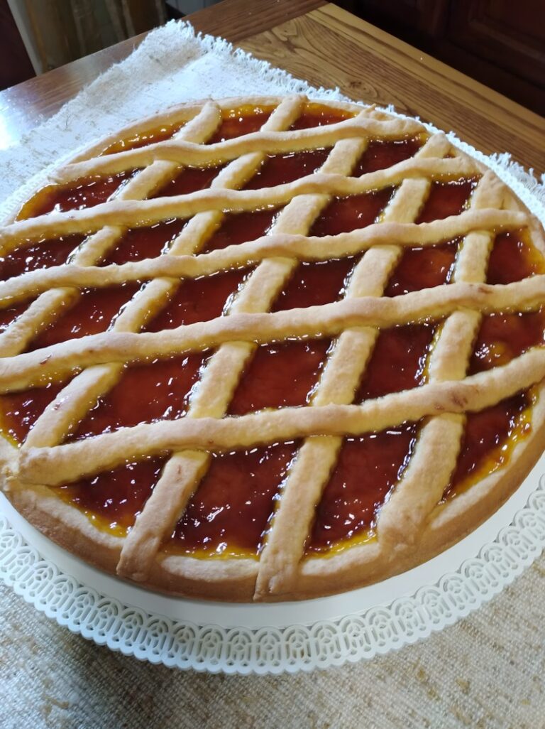 Crostata alla marmellata di albicocche