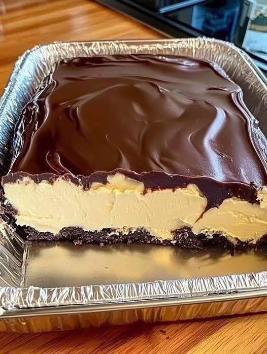 Torta éclair al cioccolato senza cottura: cremosa, elegante e facilissima