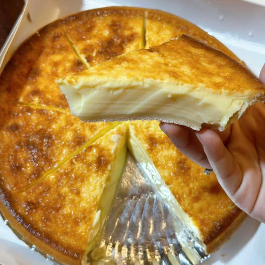 Torta con uova, latte e vaniglia: un dessert cremoso e semplicissimo!